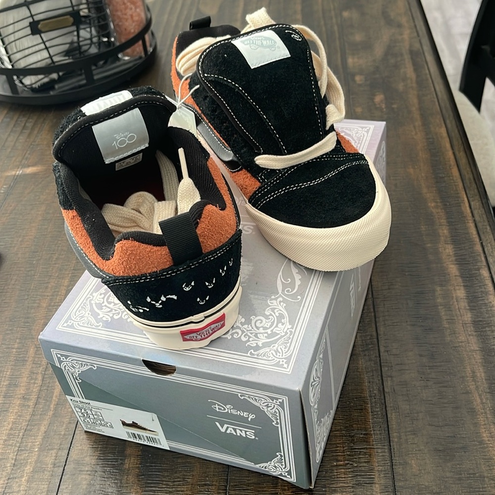 Disney Knu Skool vans